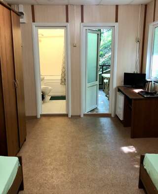 Гостевой дом Затерянный рай Архипо-Осиповка Двухместный номер с 2 отдельными кроватями и балконом-7